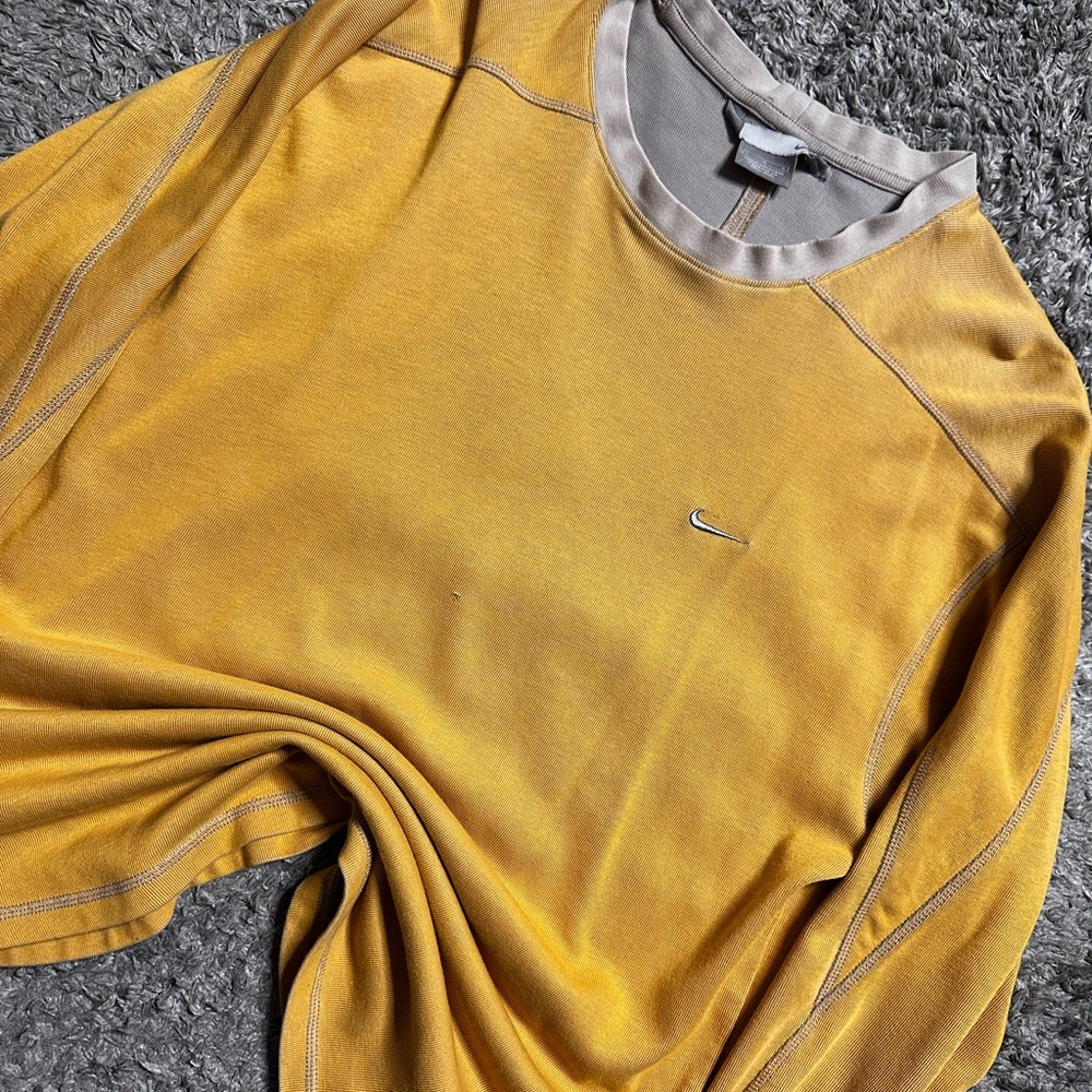 2000s Nike Yellow Long Sleeve Shirt